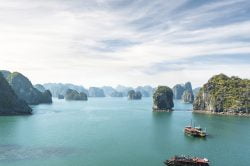 Dragon Pearl Cruise in Bai Tu Long Bay