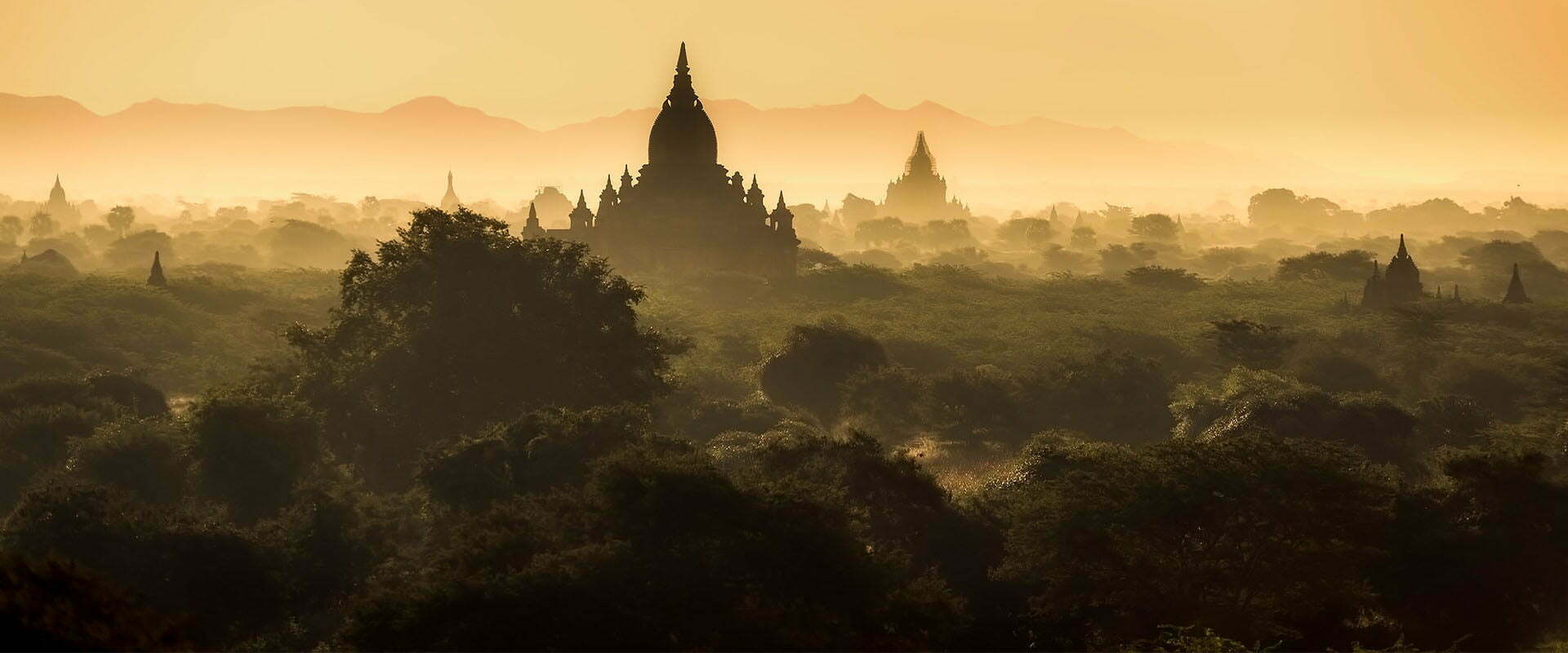 Sunrise in Bagan. Myanmar. Come and see it with Hanoi Voyages