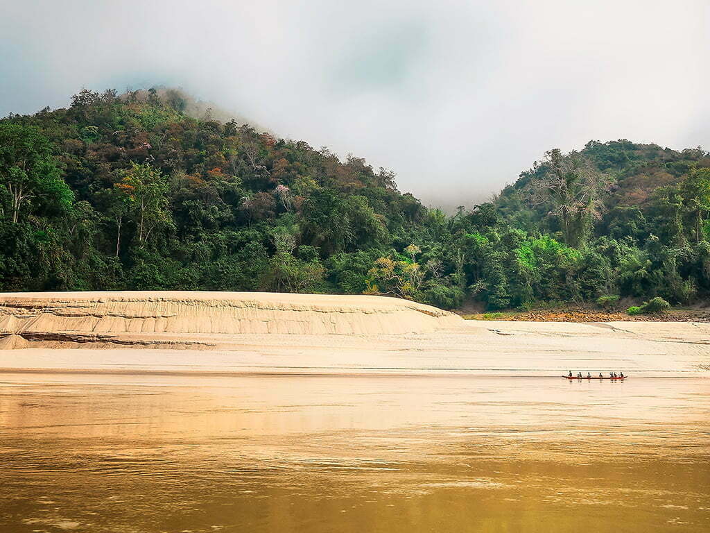 Slow boat tour - Best time to visit Laos
