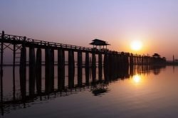 U Bein bridge from another angle