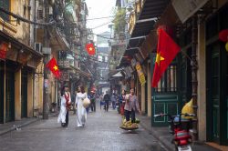 Visit a small street at the Old Quarter - Essential Vietnam tour
