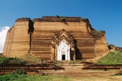 Unfinished Mingun Pagoda in Mandalay - Yangon to Inle Lake journey
