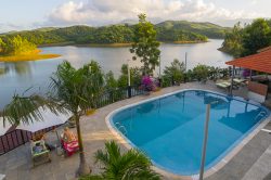 Phong Nha Lake house resort