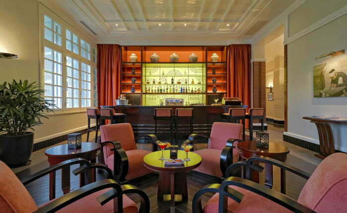le gouverneur bar in luxury hotel in hue - la residence