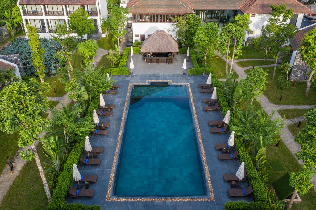 aravinda resort - garden and pool view from above