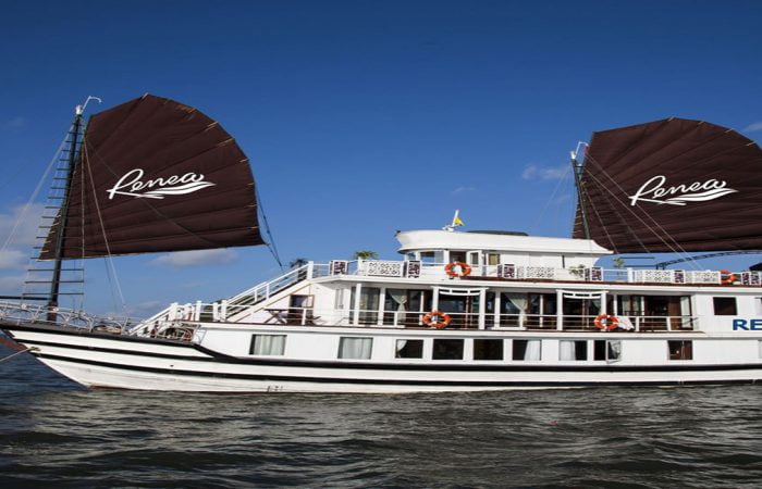 Renea Cruise Boat