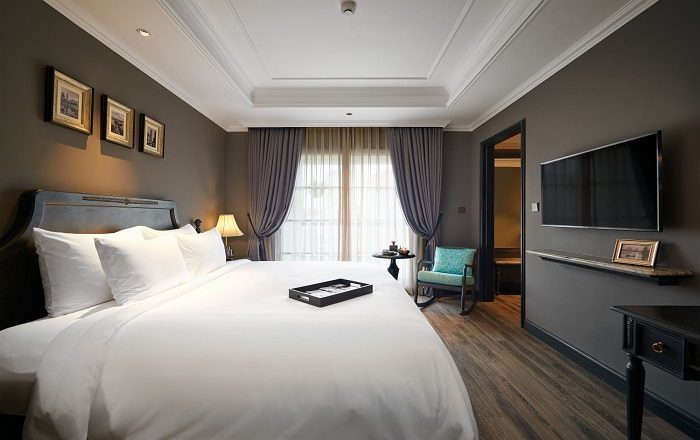 Deluxe room with double bed in La Siesta Premium Hang Be