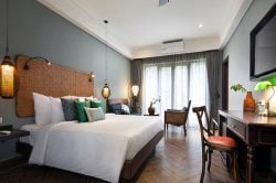 Aira Boutique Deluxe Room Double bed
