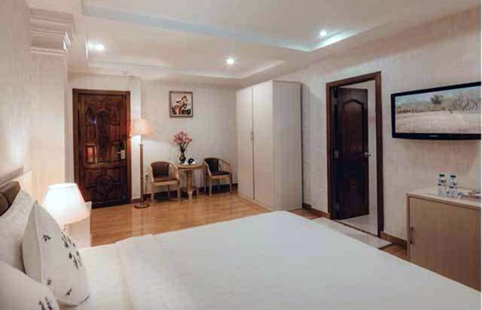 Alagon City Hotel Premium Deluxe Room Bed View