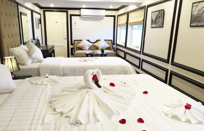 Amira Cruise Familu Suite With Towel Decoration