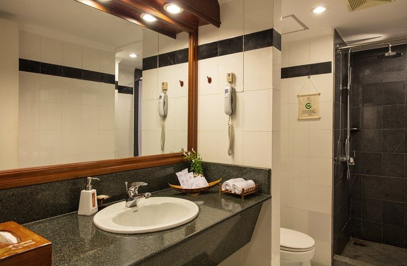 Victoria Chau Doc Superior Bathroom